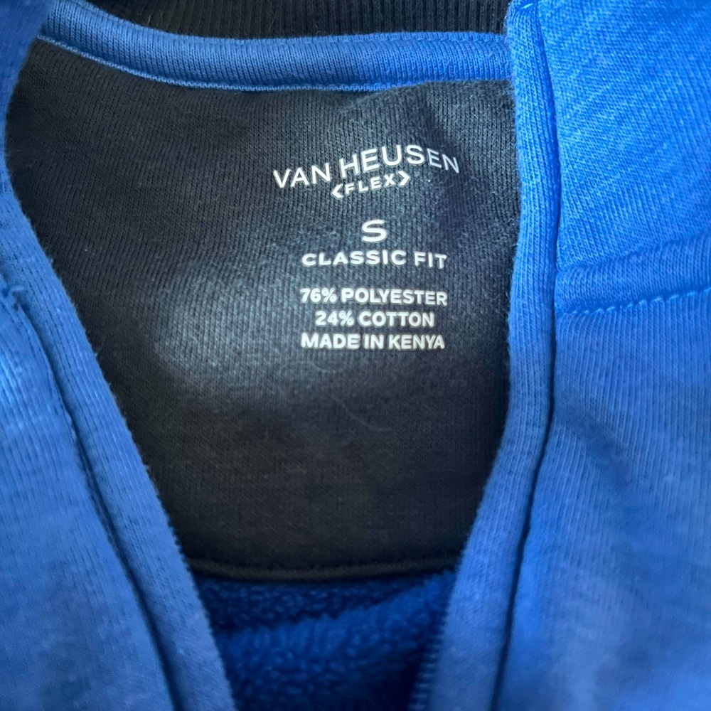 Blue Pullover
